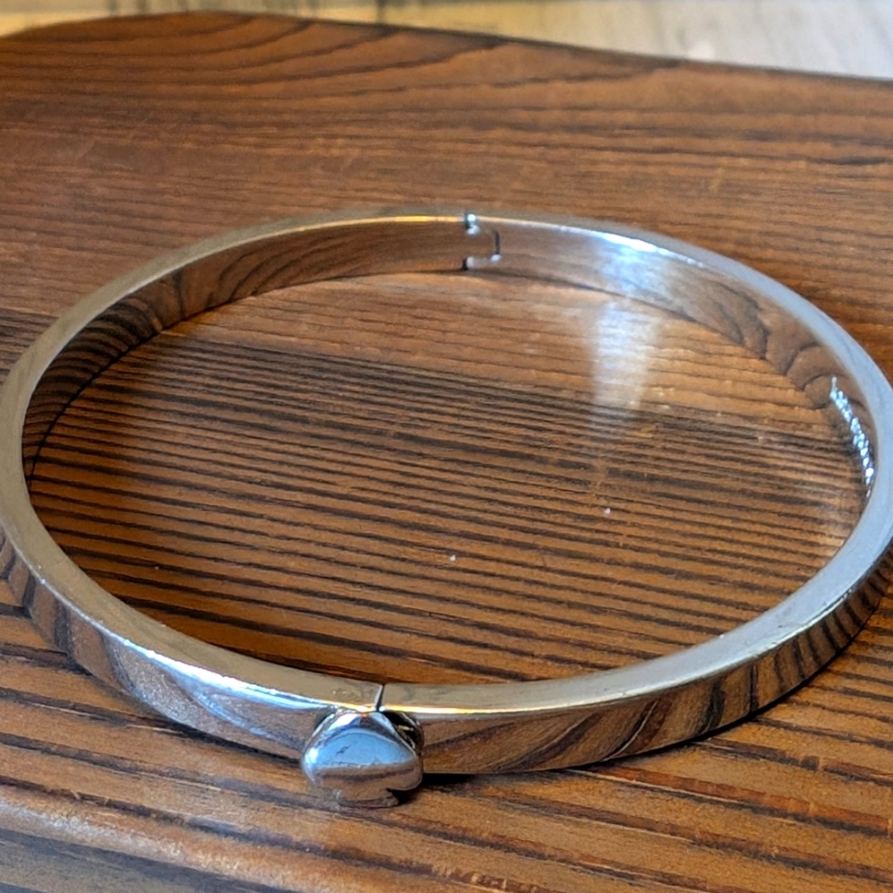Kate Spade Everyday Spade Thin Metal Bangle Bracelet in Slivertone